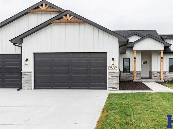 9809 Snapdragon Rd, Lincoln, NE 68516
