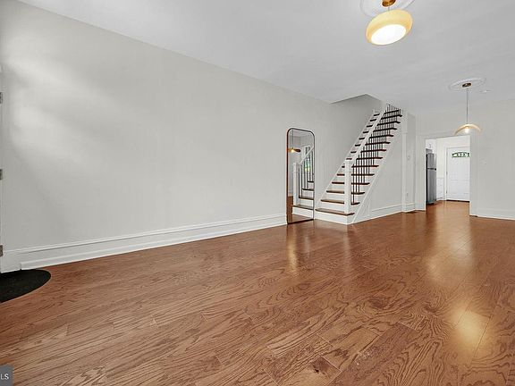 5th image of 1748 Tulip St