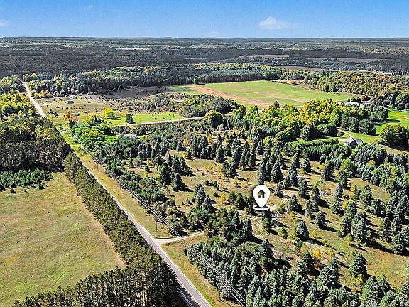 5th image of 17194 Litzen Rd