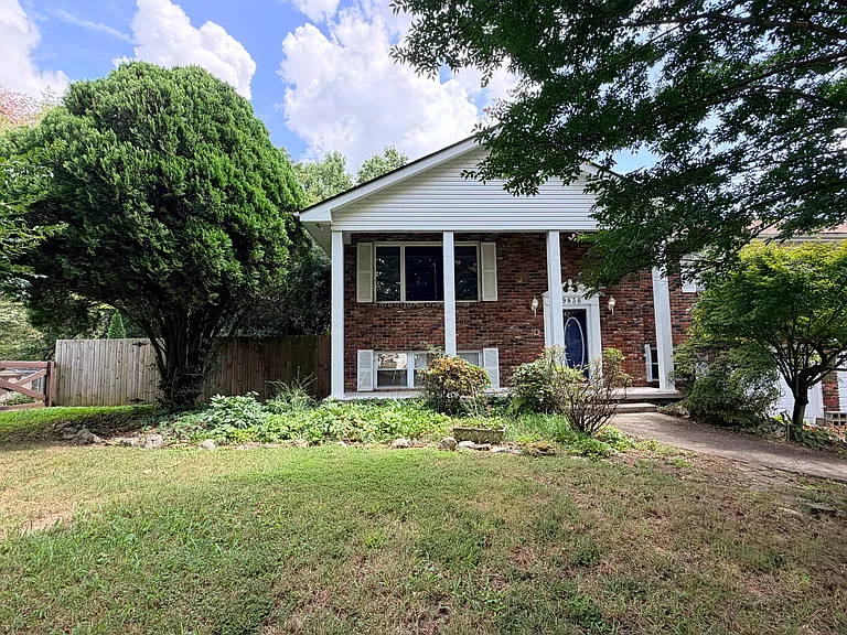 9836 Bob Gray Rd — Photo 1