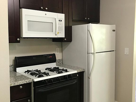 4th image of 475 Margarita Ave #475