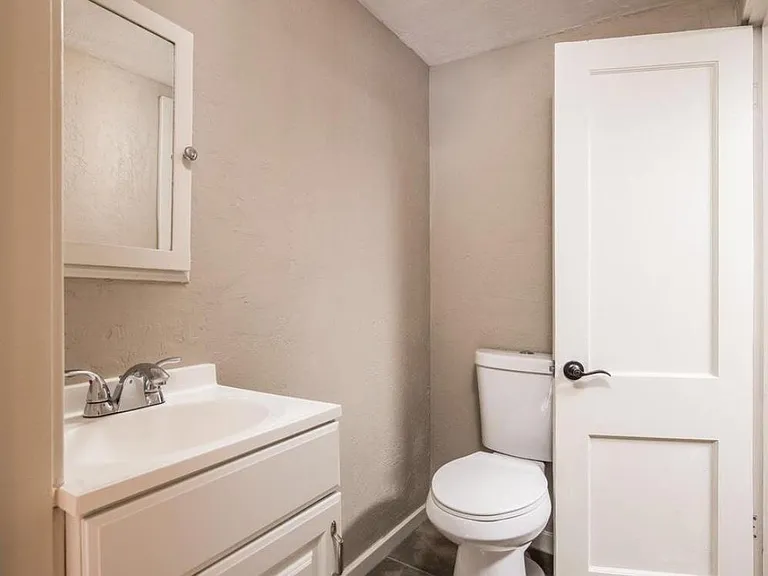 356 Chamberlain Ave — Photo 10
