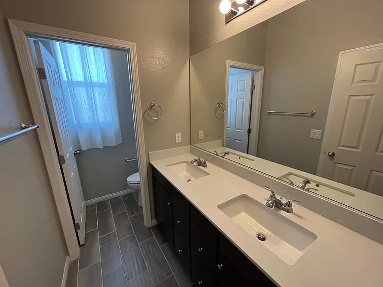 845 E Sunset Rd — Photo 30