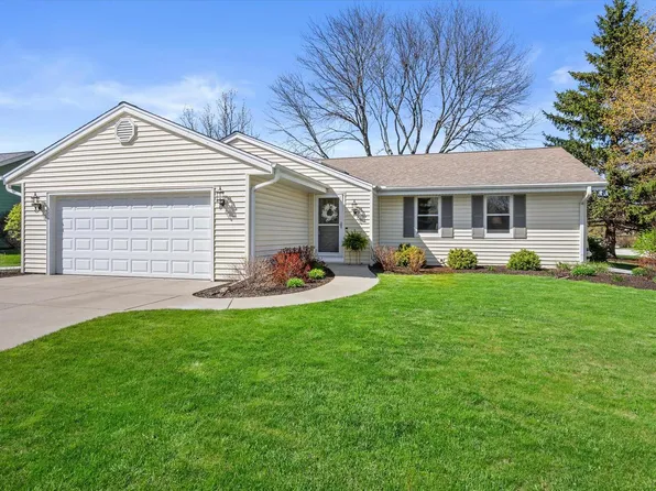N76W15272 Prairie LANE, Menomonee Falls, WI 53051