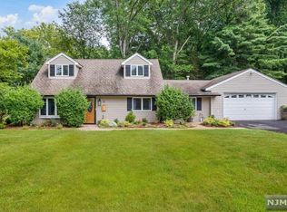 51 Lockerby Ln, Westwood, NJ 07675