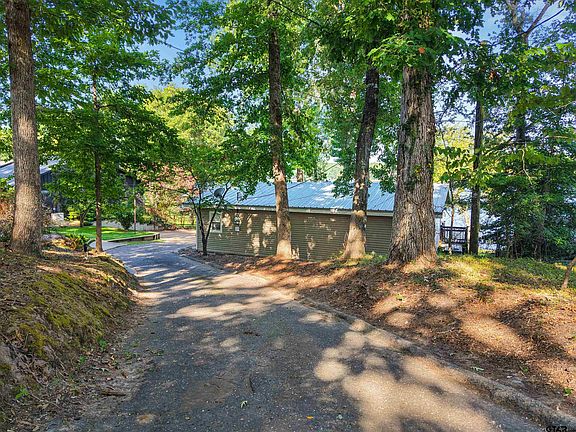 5th image of 1907 E Lake Dr