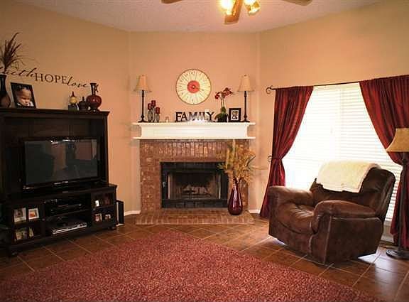 3rd image of 16801 Thibodaux Dr