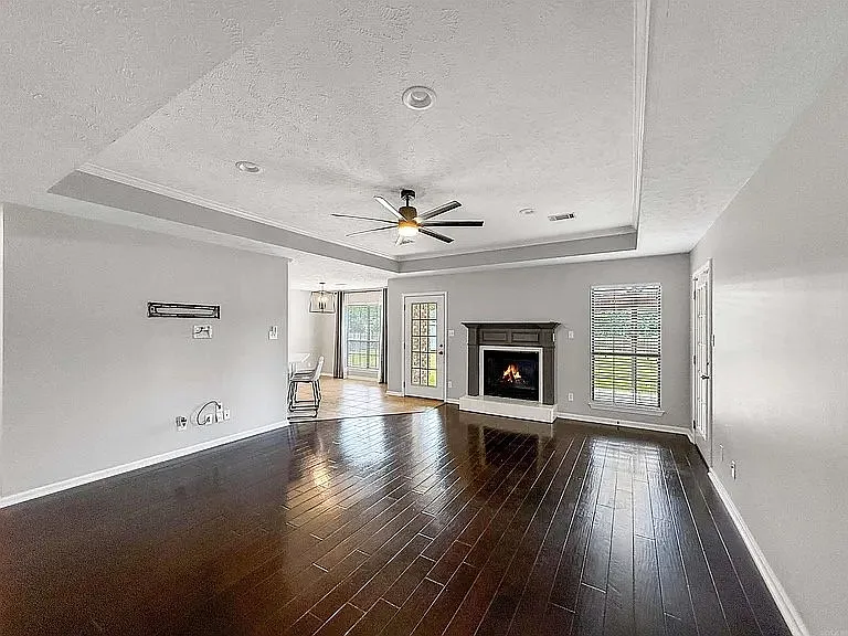 12 Weaver Cir — Photo 2