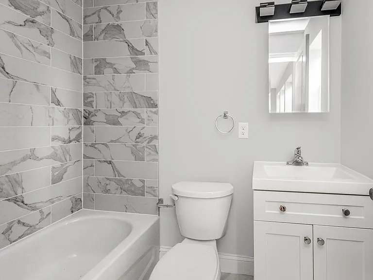 282 W Runyon St #1 — Photo 9