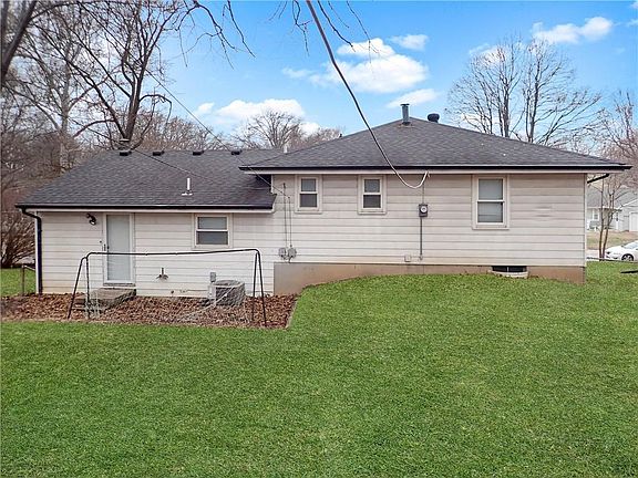 5th image of 4245 N Lister Ave
