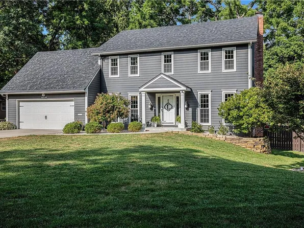6710 Broadmoor St, Overland Park, KS 66204