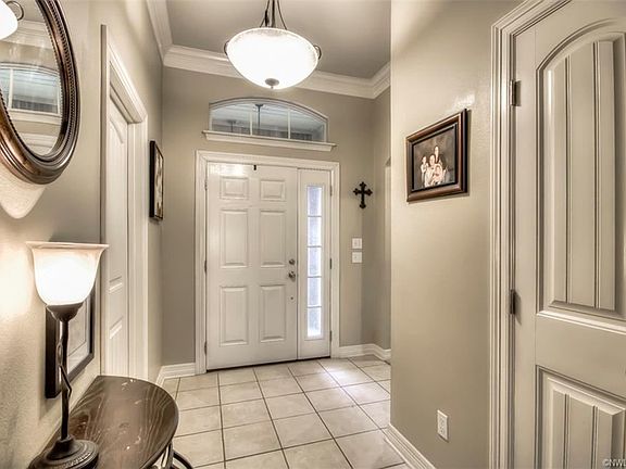 3rd image of 516 Linnhurst Dr