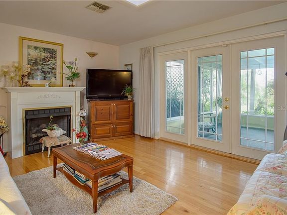 4th image of 4818 Oak Acres Dr