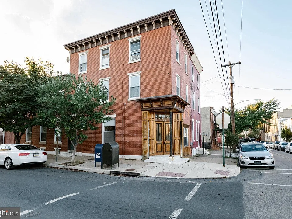 2434 E Dauphin St #2R