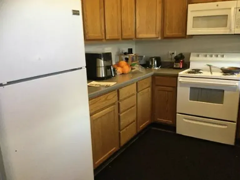 496 Highland Ave #1A — Photo 6