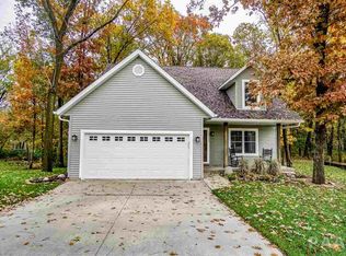 2624 Sydney Pl, Pekin, IL 61554