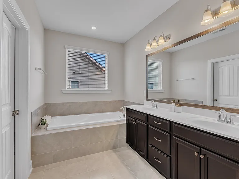 4252 Rockdell Hall St — Photo 14
