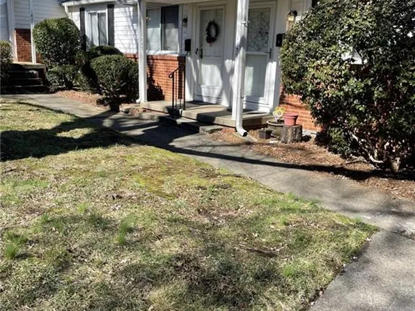 1833 Mimosa Dr, Greensboro, NC 27403