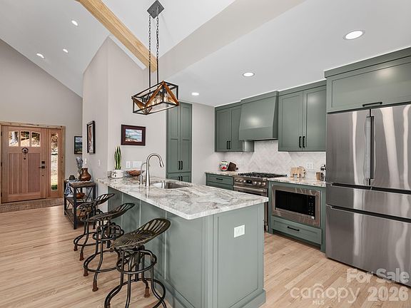 5th image of 41 Robinhood Rd