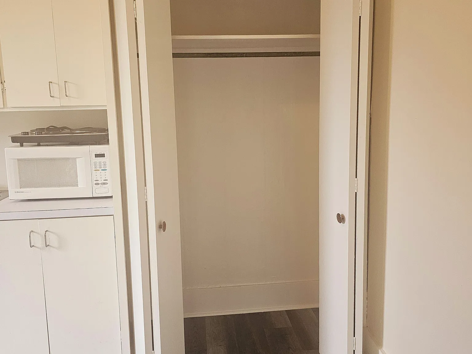 Studio, 269 sqft, $875 — Photo 4