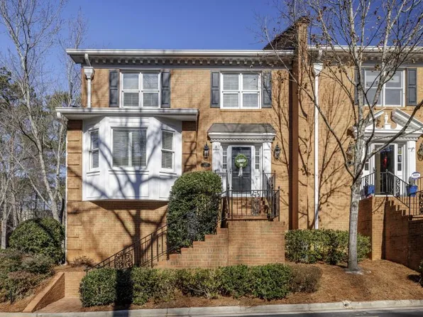 5402 Trentham Dr, Dunwoody, GA 30338