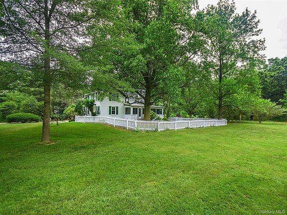 2nd image of 23 Pine Tree Ln