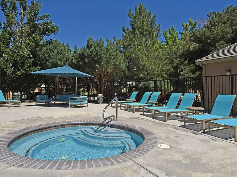 EASTLAND HILLS APARTMENTS — Photo 15