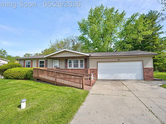 4th image of 4064 Sheraton Dr