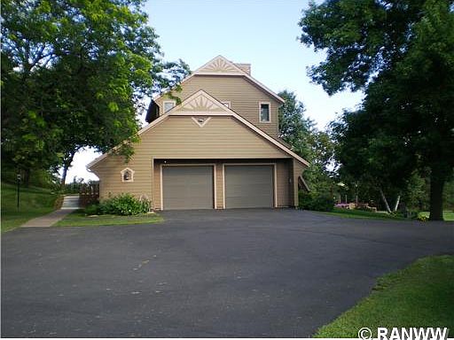 3rd image of 2002 E Dairyland Road