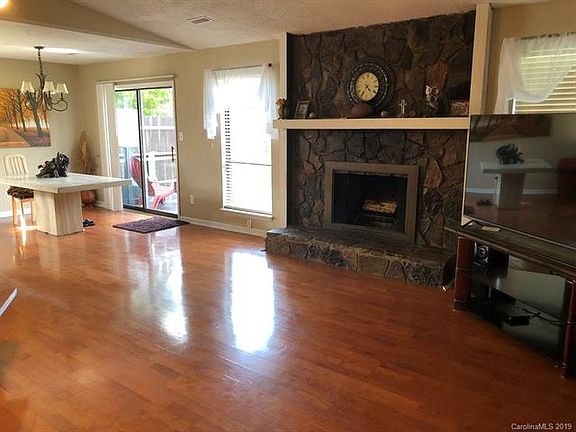 5th image of 11029 Vista Haven Dr