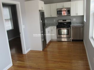 28 Cooper St #3B, Boston, MA 02113