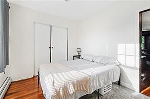4th image of 1208 Lonsdale Ave