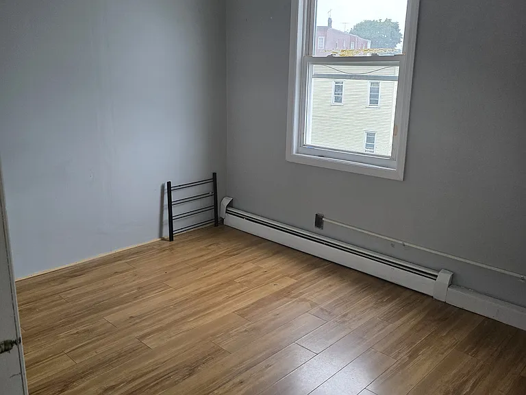 8 Garfield St #3 — Photo 7
