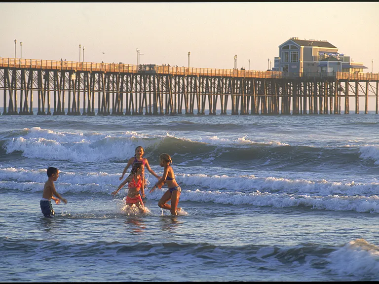 Oceanside Marina Inn — Photo 16