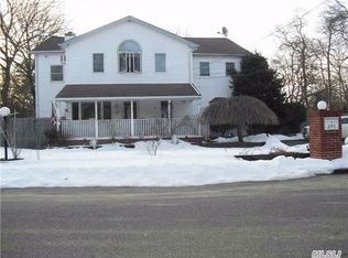 246 Pine Acre Blvd, Dix Hills, NY 11746
