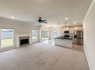 272 Coventry Ave, Farmington, AR 72730