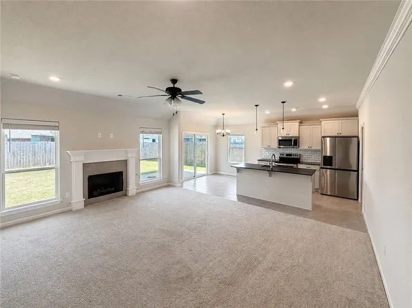 272 Coventry Ave, Farmington, AR 72730
