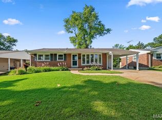 270 W Saint Anthony Ln, Florissant, MO 63031