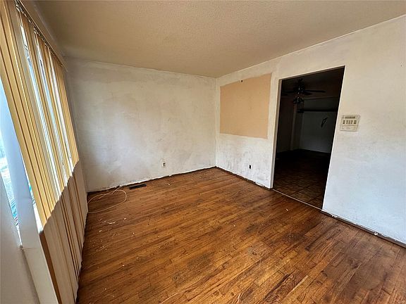4th image of 2617 Hord Ave
