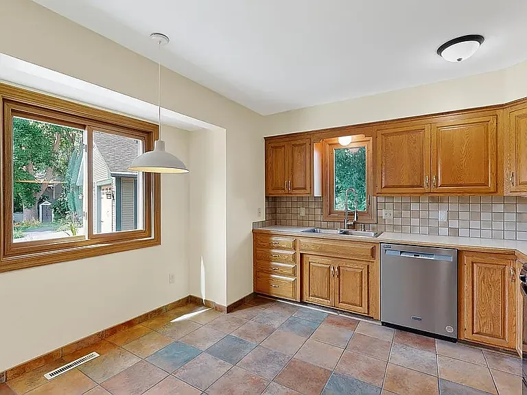 4543 Arbor Dr NW — Photo 12