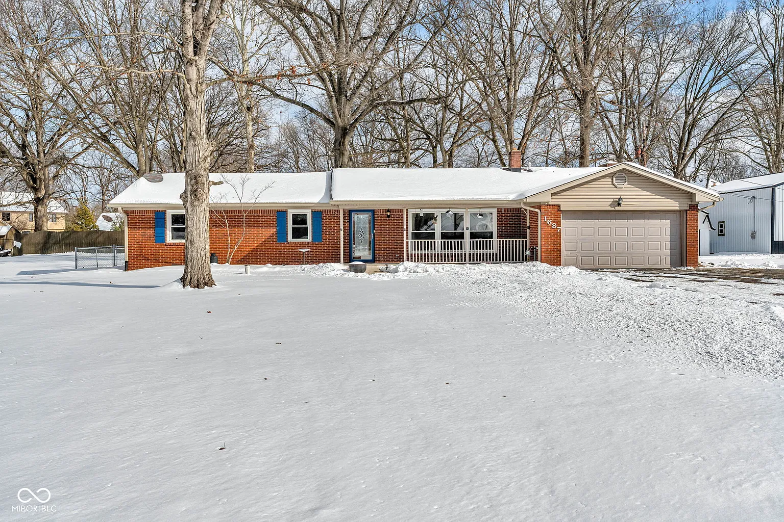 1687 N Avon Ave photo 1