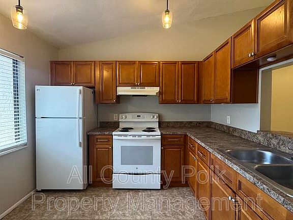 3rd image of 9919 Burl Way