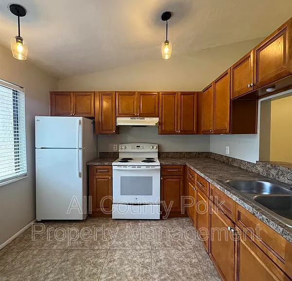 9919 Burl Way — Photo 3