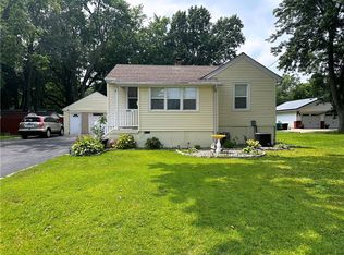 3135 N Macarthur Rd, Decatur, IL 62526