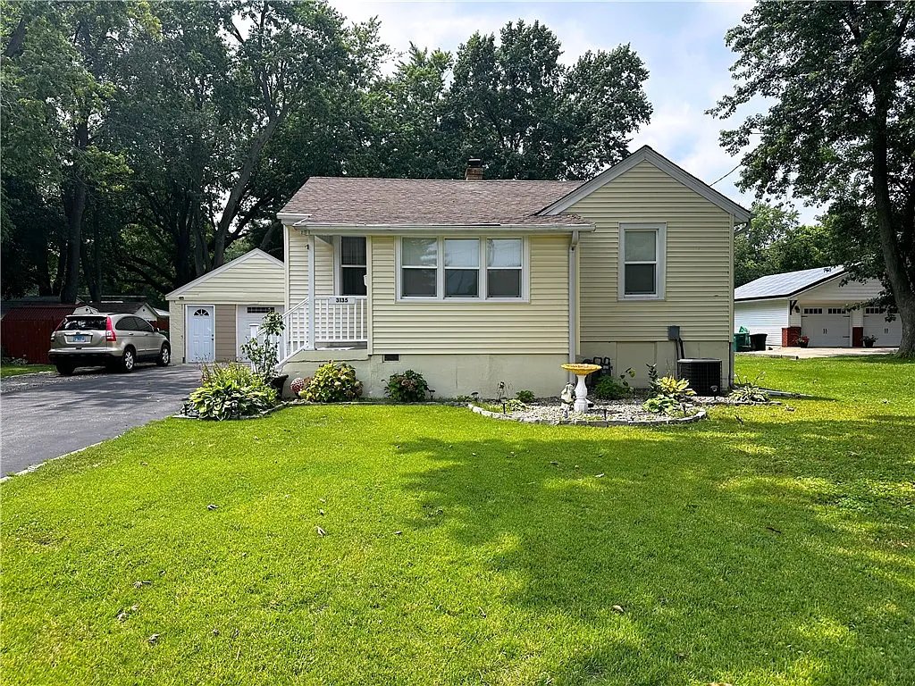 3135 N Macarthur Rd photo 1