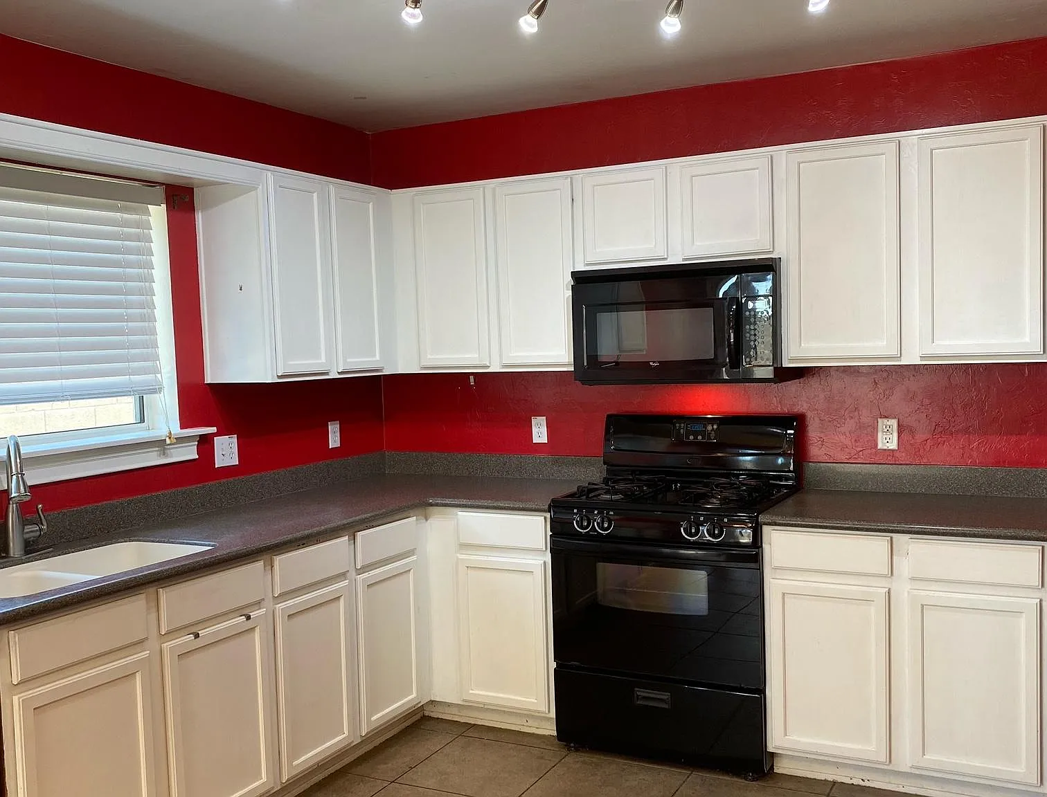 7599 E Ocotillo Overlook Dr — Photo 2