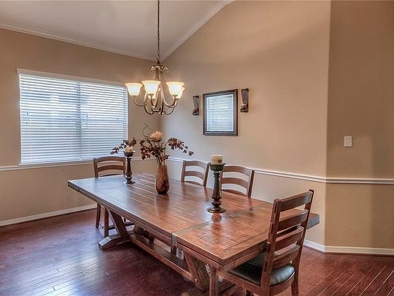 3rd image of 5435 Linden Rose Ln