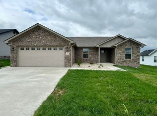 148 Stillwater Dr, Berea, KY 40403