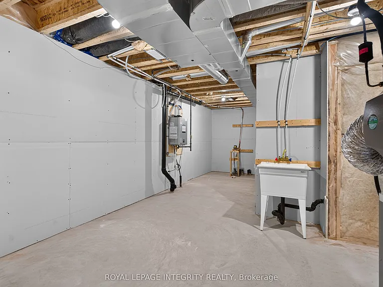 1132 Spoor St — Photo 36