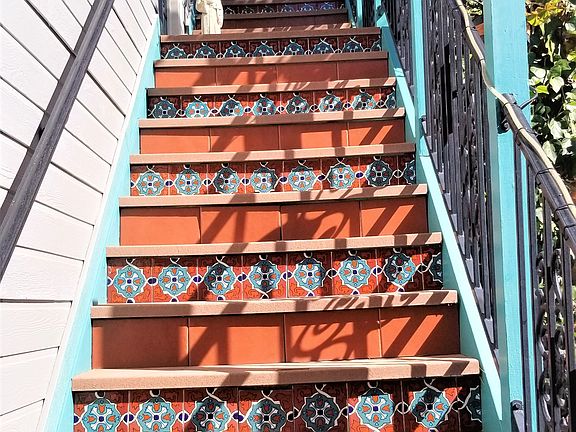 Stairs to La Casita and Crow's Nest.